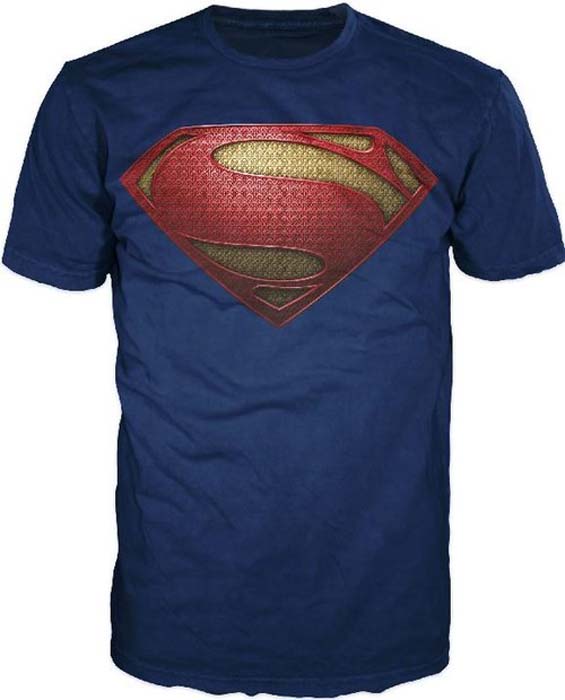 la t shirt ispirata a Superman l'uomo d'acciaio