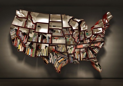 libreria a forma di Usa